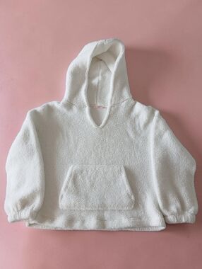 La Vie En Rose White Sherpa Hooded Pullover With Kangaroo Pocket